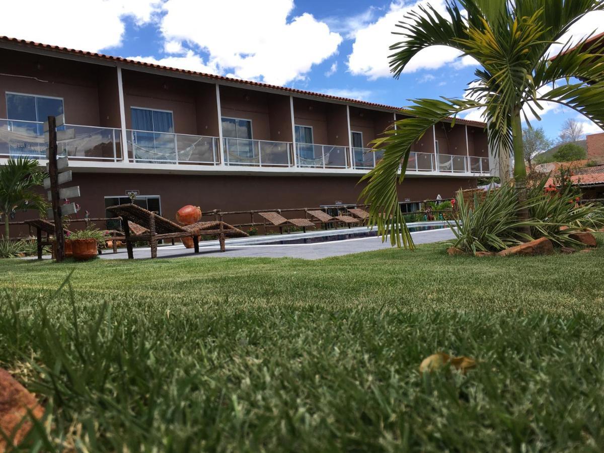 Hotel Virgulino Olho d'Agua do Casado エクステリア 写真